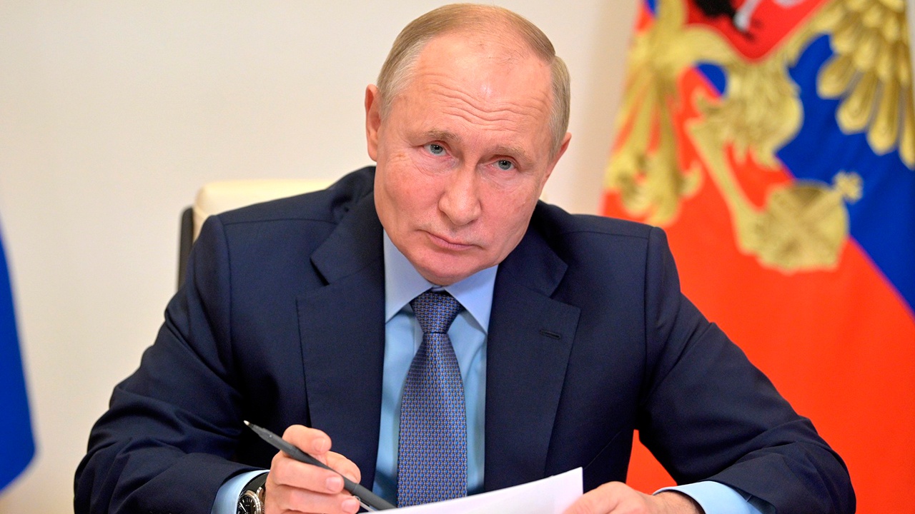 Путин подписал указ об оказании гуманитарной помощи отдельным районам ДНР и ЛНР