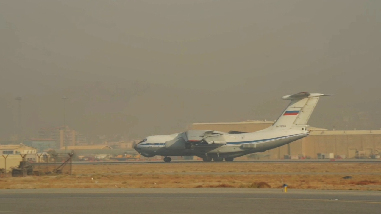 Опубликованы кадры прибытия российских военно-транспортных самолетов в Кабул