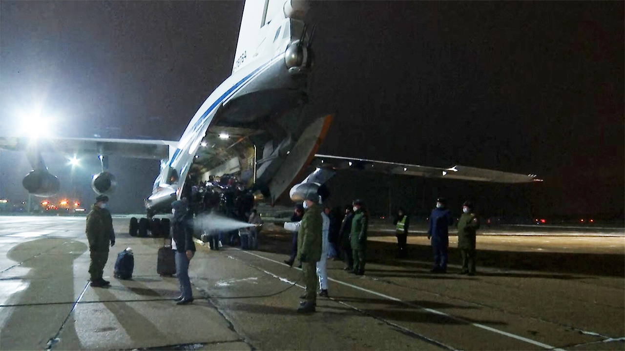 Самолеты МО РФ с эвакуированными из Афганистана приземлились в Подмосковье