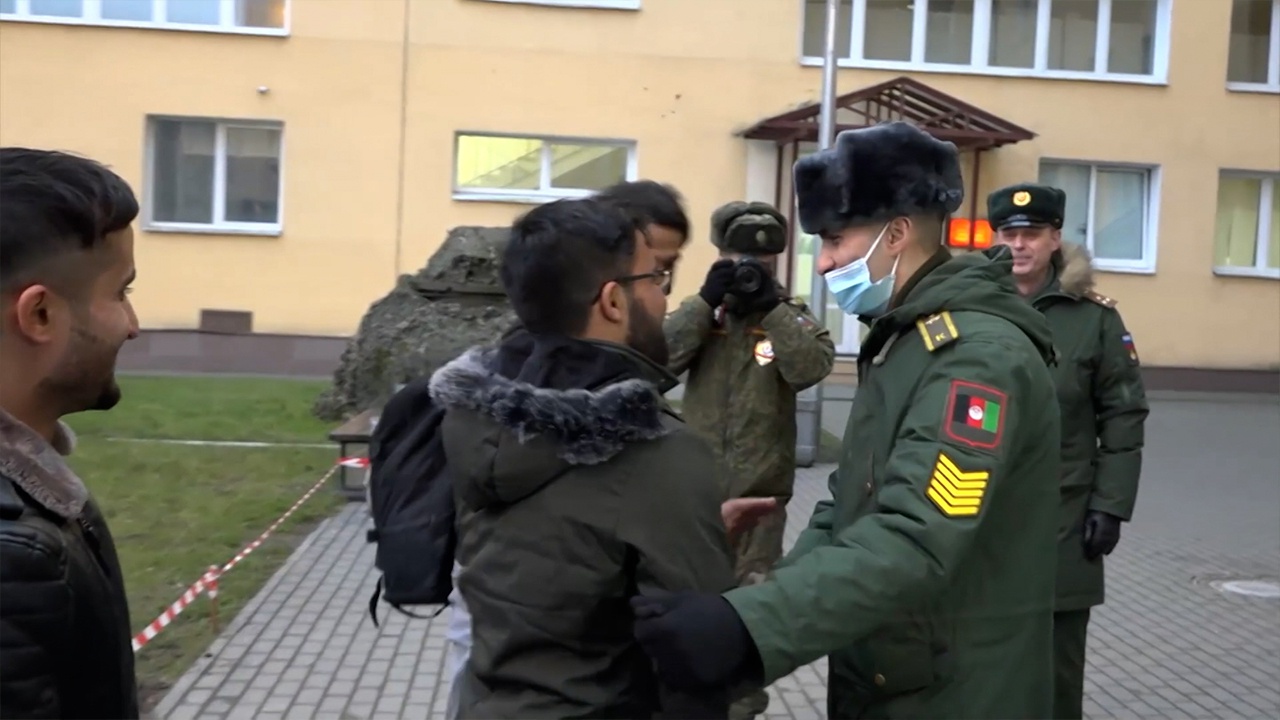 «Мы скучали»: вывезенные из Афганистана курсанты вузов МО РФ рассказали об эвакуации