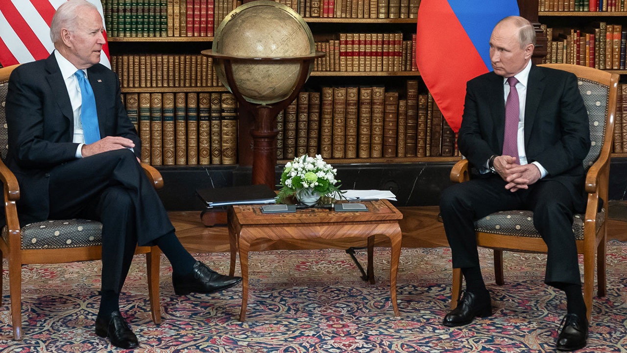 Песков назвал темы предстоящих переговоров Путина и Байдена
