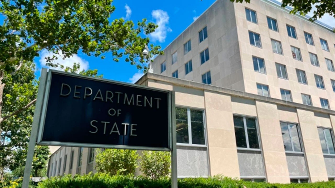 Экс-сотрудница госдепа: США сорвали мирные переговоры между Москвой и Киевом Экс-сотрудница госдепа: США сорвали мирные переговоры между Москвой и Киевом