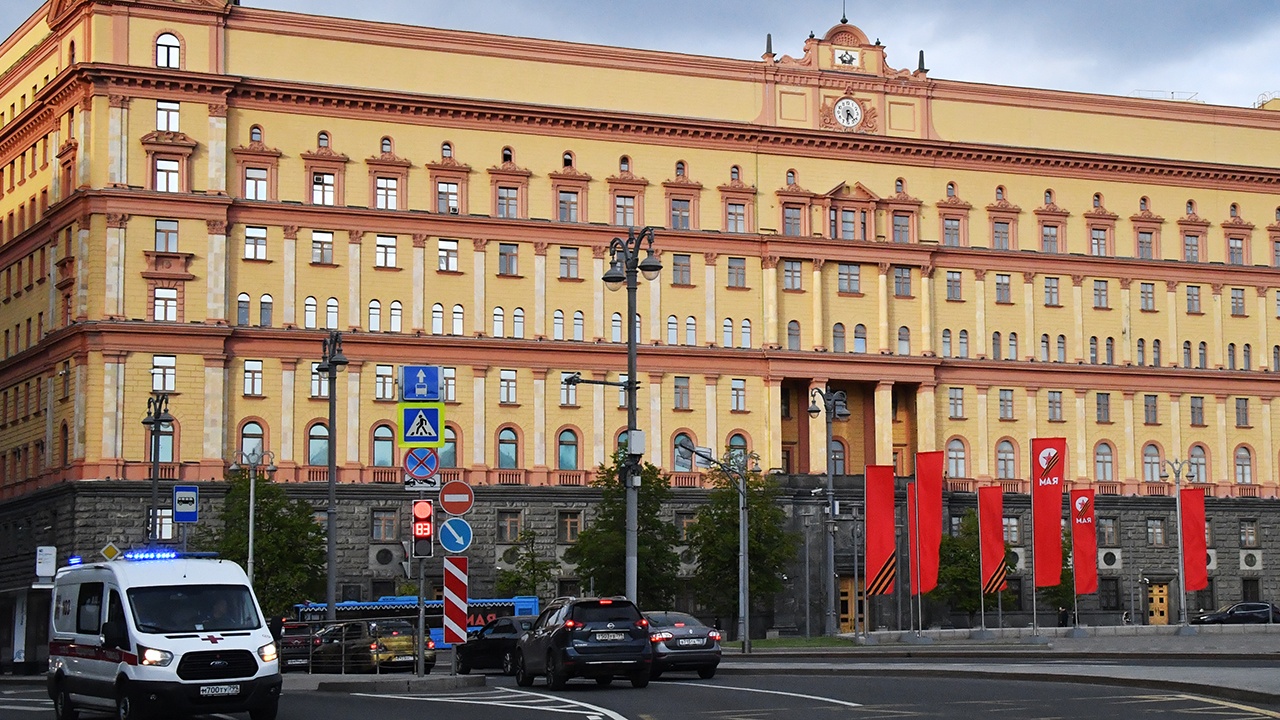 ФСБ завела дела о незаконном пересечении границы в отношении 12 иностранных журналистов