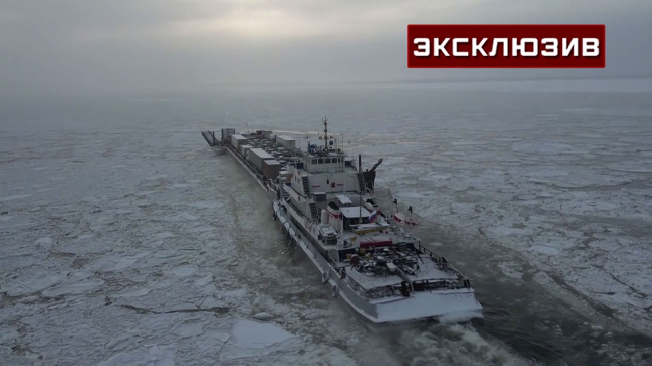 Якутские водители на двое суток застряли в пробке из-за ледяной шуги