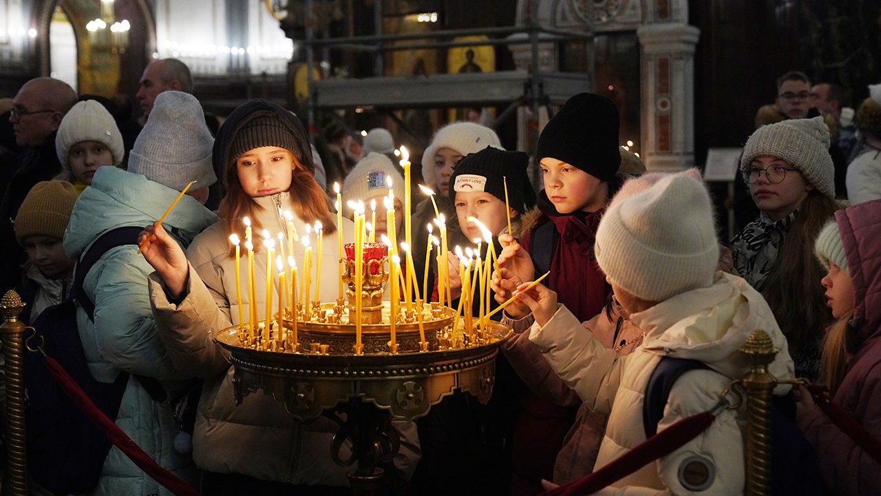 Движение возле Храма Христа Спасителя в Москве перекрыли до 7 января