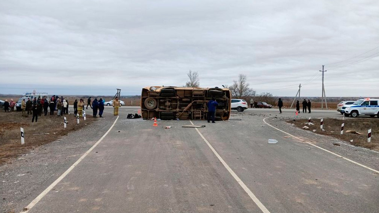 Двое детей находятся в тяжелом состоянии после ДТП под Волгоградом