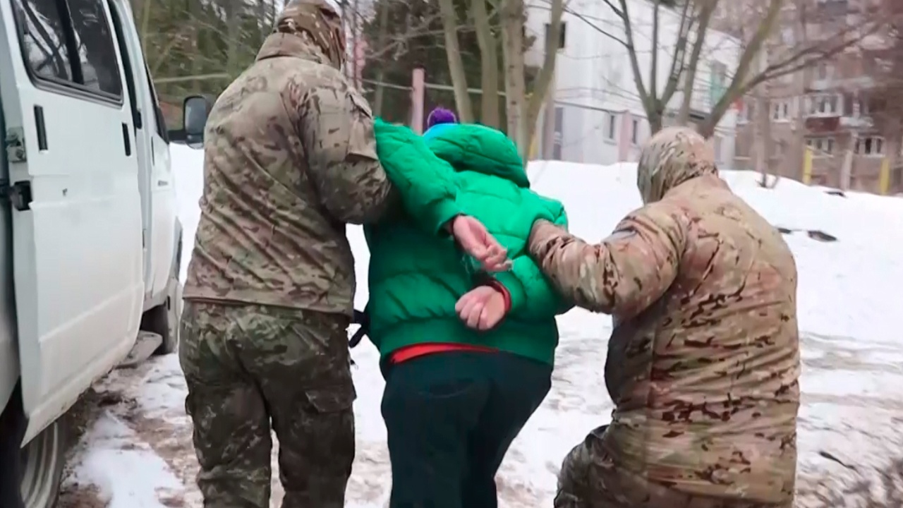 Появились кадры задержания передавшего деньги на дрон ВСУ нижегородца