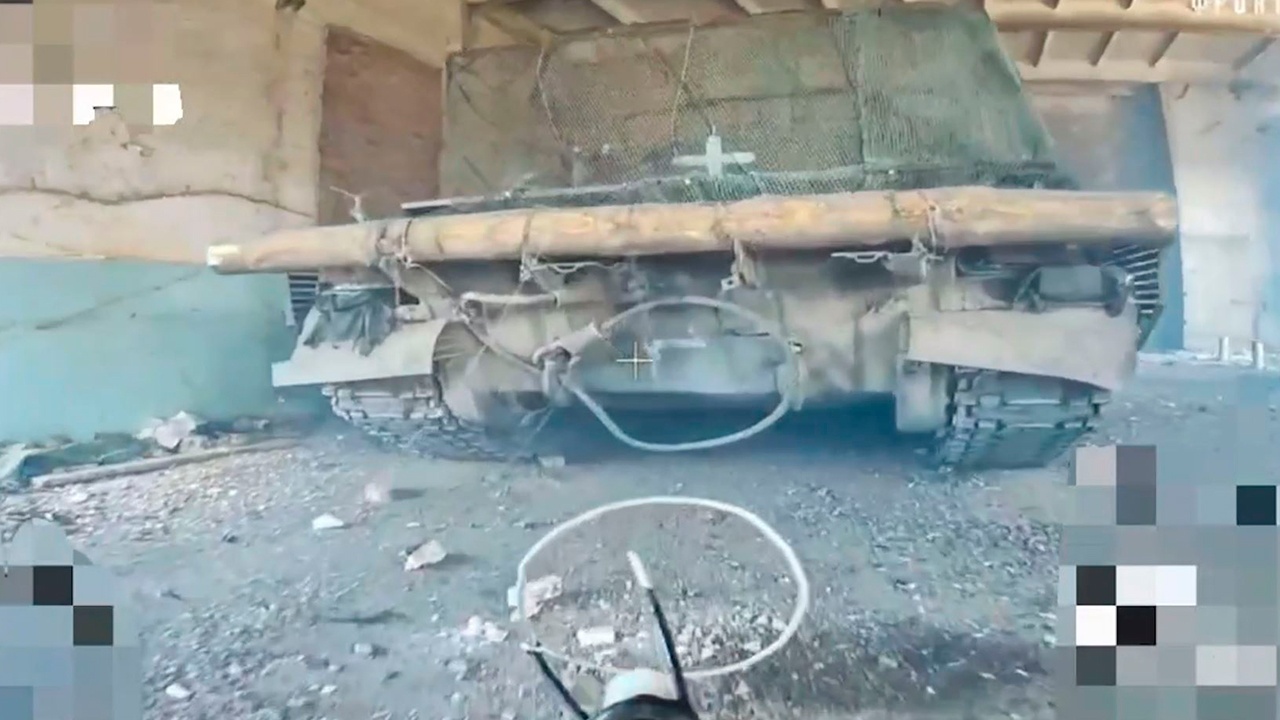 Оператор БПЛА уничтожил танк M-55S ВСУ на Запорожском направлении Оператор БПЛА уничтожил танк M-55S ВСУ на Запорожском направлении