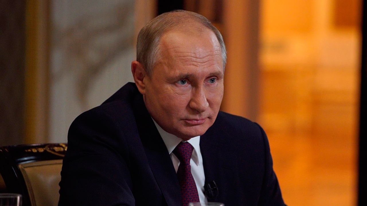 Путин рассказал, что просыпается по утрам без будильника Путин рассказал, что просыпается по утрам без будильника