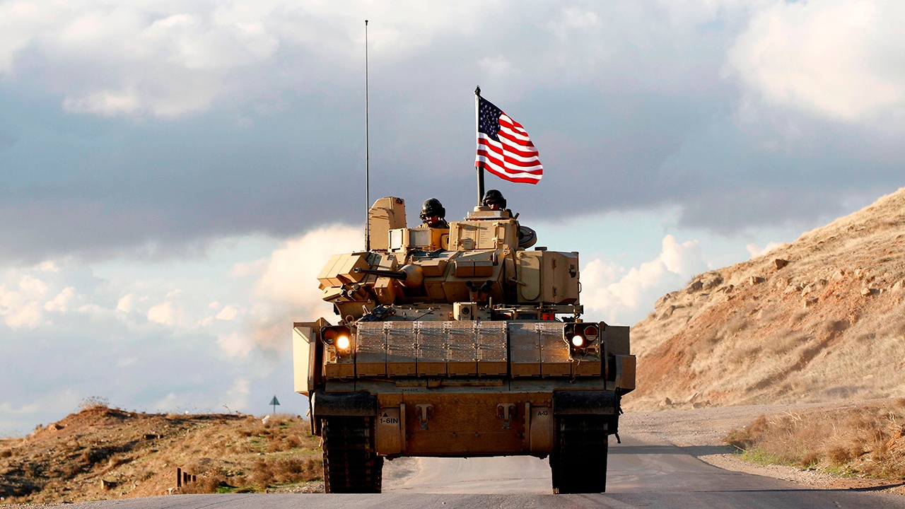 Al Watan: силы США покидают две военные базы на востоке Сирии Al Watan: силы США покидают две военные базы на востоке Сирии