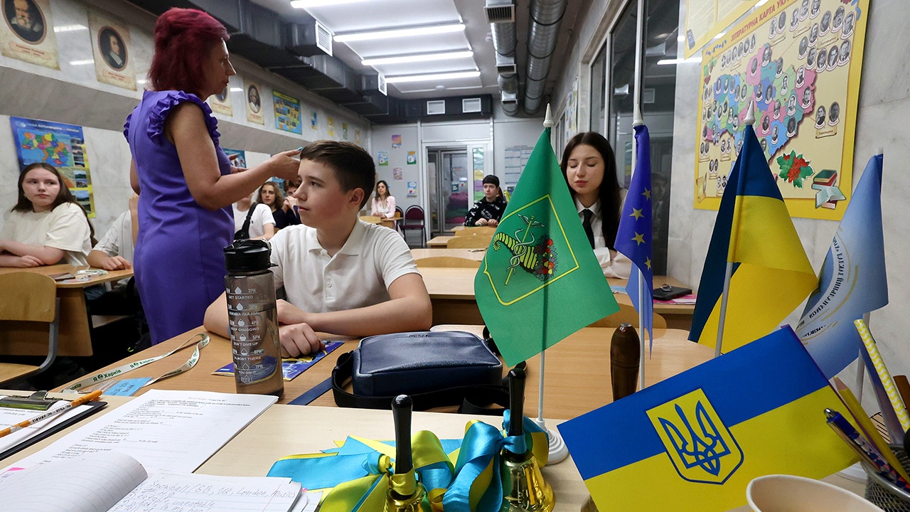 На Украине число школьников, изучающих русский, достигло рекордного минимума На Украине число школьников, изучающих русский, достигло рекордного минимума