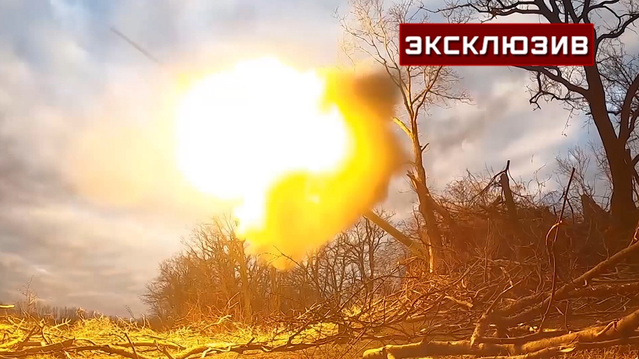 Расчет Д-20 проучил всушников за непристойные жесты дроноводу Расчет Д-20 проучил всушников за непристойные жесты дроноводу