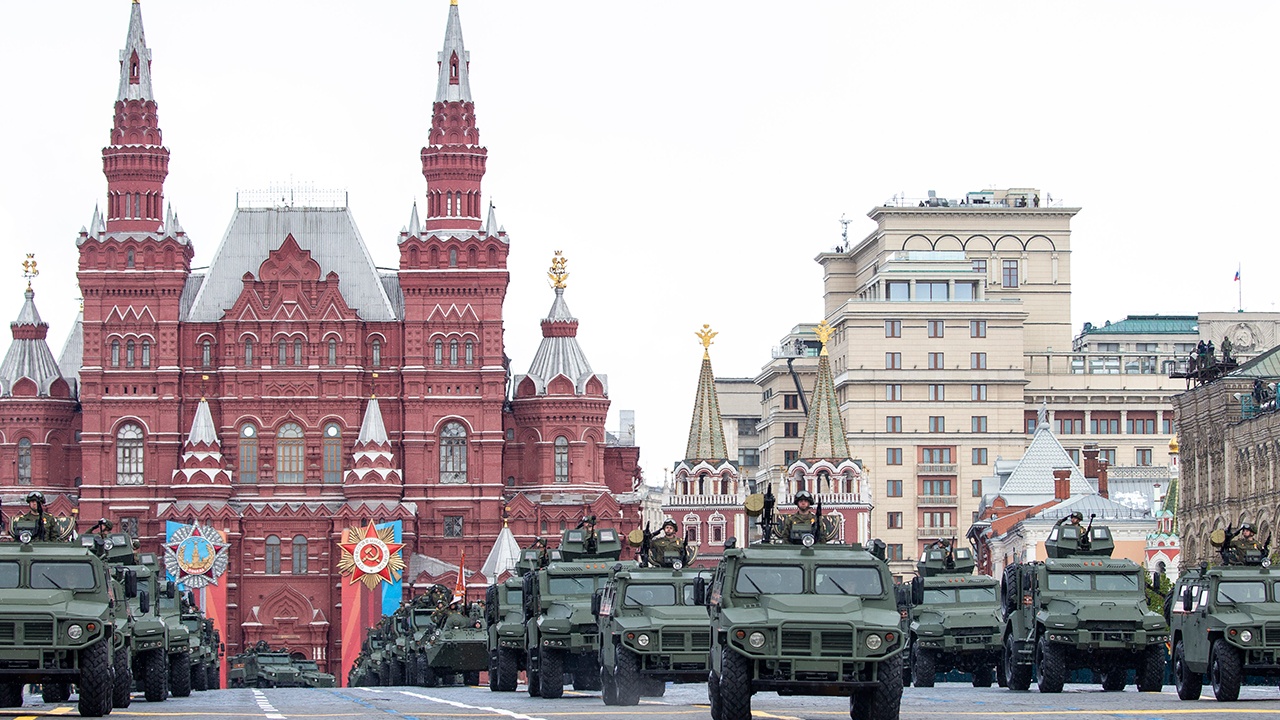 Захарова: Зеленский угрожает лидерам, которые едут в Москву на 9 Мая Захарова: Зеленский угрожает лидерам, которые едут в Москву на 9 Мая