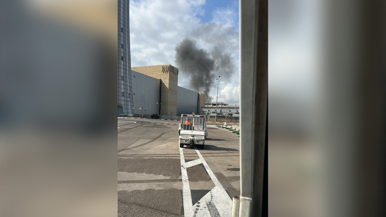 Аэропорт в Тель-Авиве закрыли после падения ракеты хуситов Аэропорт в Тель-Авиве закрыли после падения ракеты хуситов