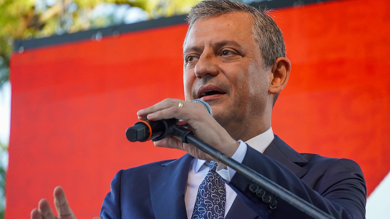 На лидера турецкой оппозиции напали, злоумышленника задержали На лидера турецкой оппозиции напали, злоумышленника задержали