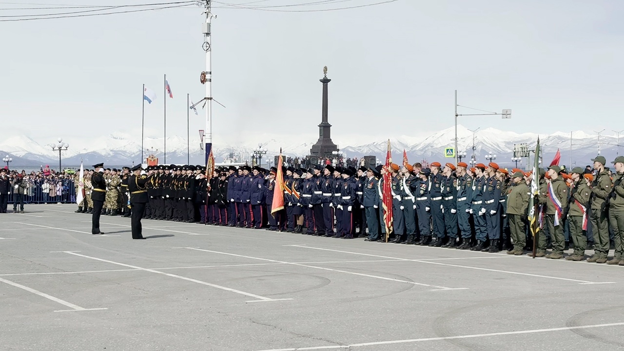Первый парад Победы в РФ состоялся на главной площади Петропавловска-Камчатского Первый парад Победы в РФ состоялся на главной площади Петропавловска-Камчатского