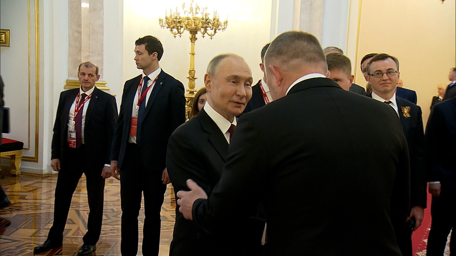 Путин сделал комплимент походке Роберта Фицо Путин сделал комплимент походке Роберта Фицо