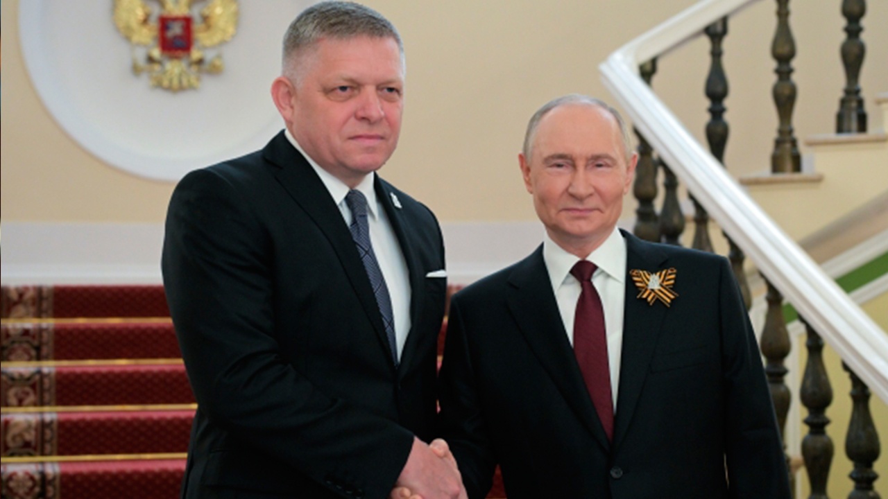 Фицо назвал «чрезвычайно успешным» свой визит в Москву на 9 Мая Фицо назвал «чрезвычайно успешным» свой визит в Москву на 9 Мая