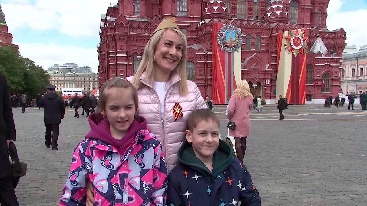 Белоусов исполнил мечту девочки и ее брата посетить Парад Победы в Москве Белоусов исполнил мечту девочки и ее брата посетить Парад Победы в Москве