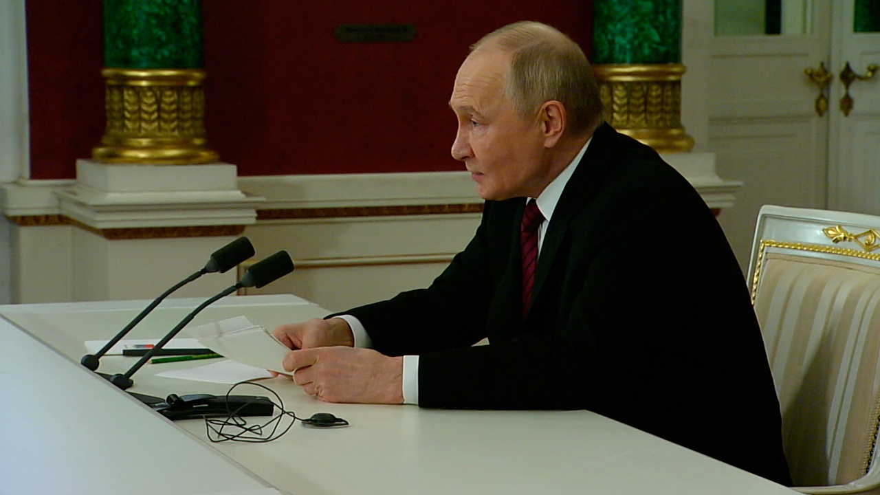 Путин: рано или поздно РФ начнет восстанавливать отношения с Европой Путин: рано или поздно РФ начнет восстанавливать отношения с Европой
