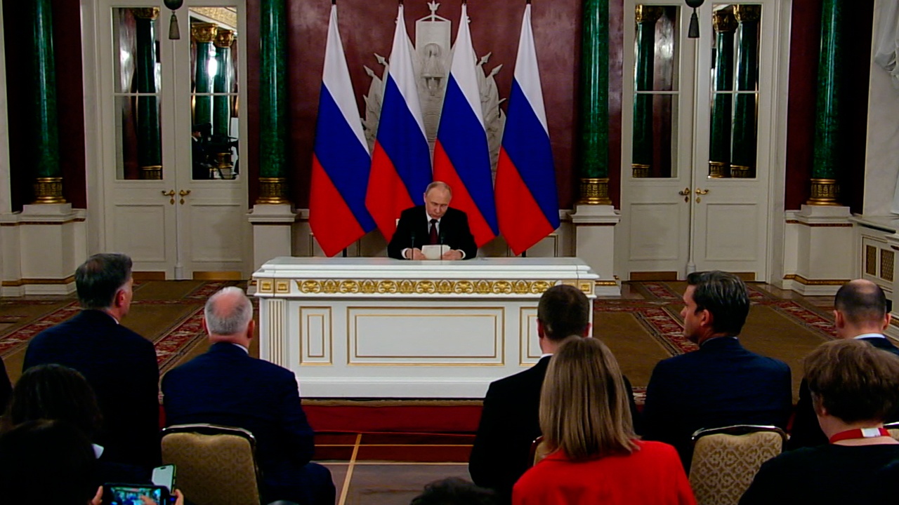 Путин заявил, что РФ чтит всех причастных к победе над нацизмом Путин заявил, что РФ чтит всех причастных к победе над нацизмом