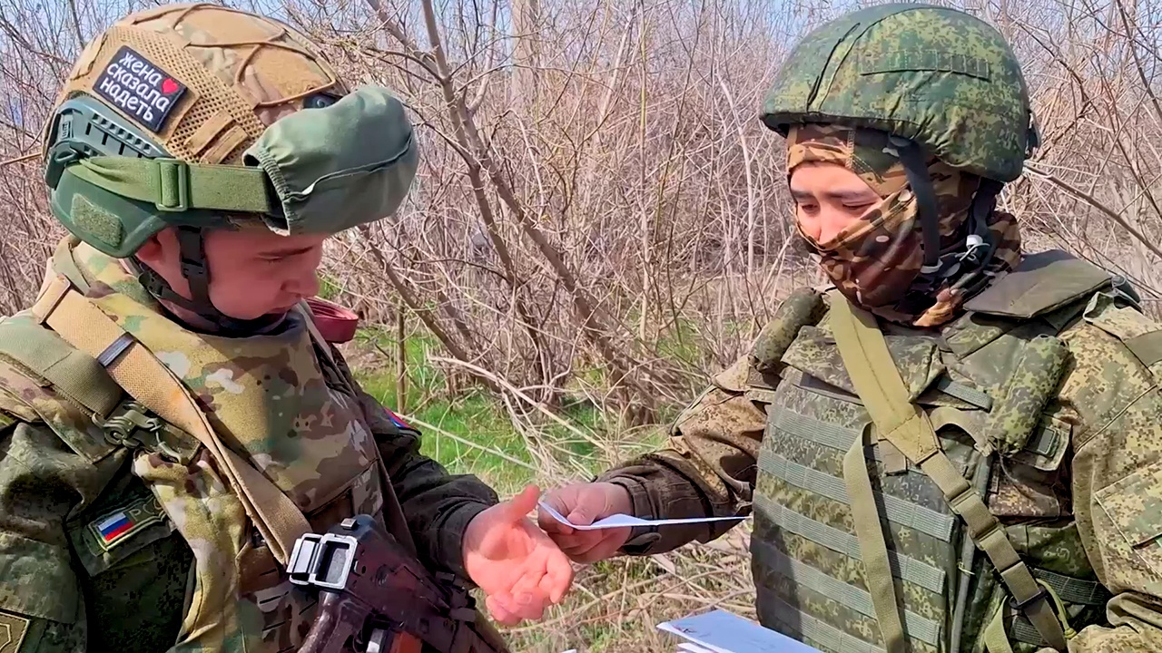 Специалисты ФПС доставили партию писем военнослужащим в зоне СВО Специалисты ФПС доставили партию писем военнослужащим в зоне СВО
