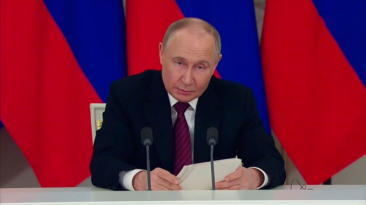 Путин предложил Украине начать 15 мая прямые переговоры в Стамбуле Путин предложил Украине начать 15 мая прямые переговоры в Стамбуле