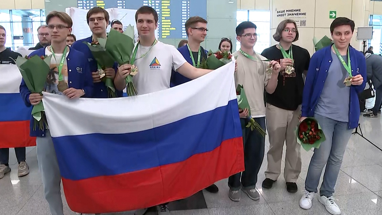 Путин поздравил школьников из РФ, взявших 10 медалей на олимпиаде по химии Путин поздравил школьников из РФ, взявших 10 медалей на олимпиаде по химии