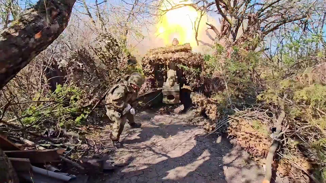 Расчет М-46 уничтожил миномет ВСУ на Красноармейском направлении Расчет М-46 уничтожил миномет ВСУ на Красноармейском направлении