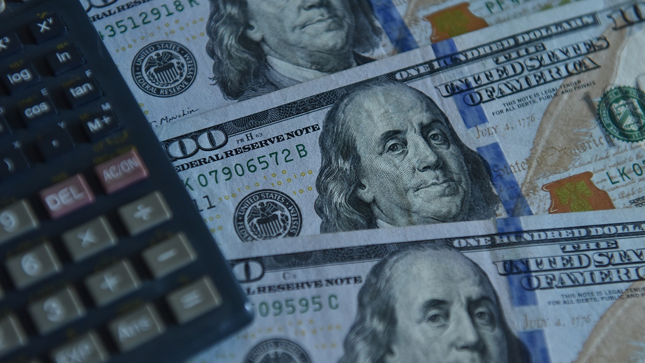 Moody's понизило долгосрочный рейтинг правительства США с ААА до АА1 Moody's понизило долгосрочный рейтинг правительства США с ААА до АА1