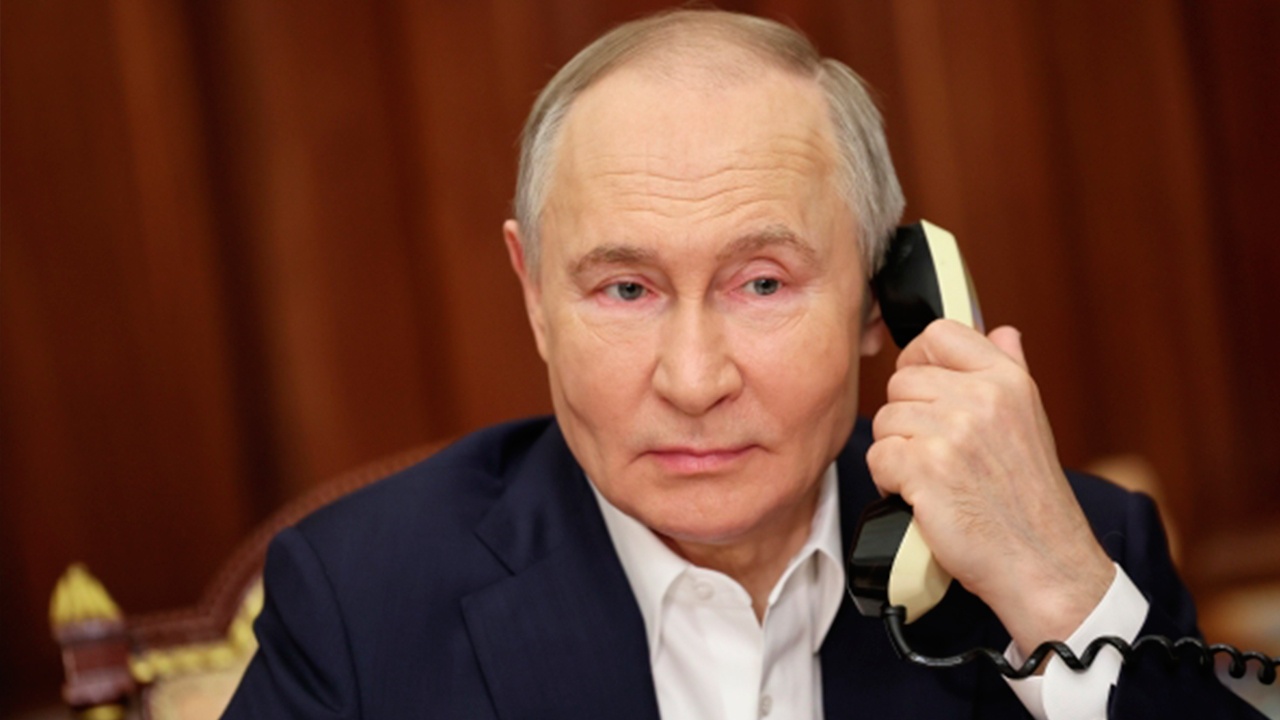 Путин проведет телефонный разговор с Трампом 19 мая в 17:00 мск Путин проведет телефонный разговор с Трампом 19 мая в 17:00 мск