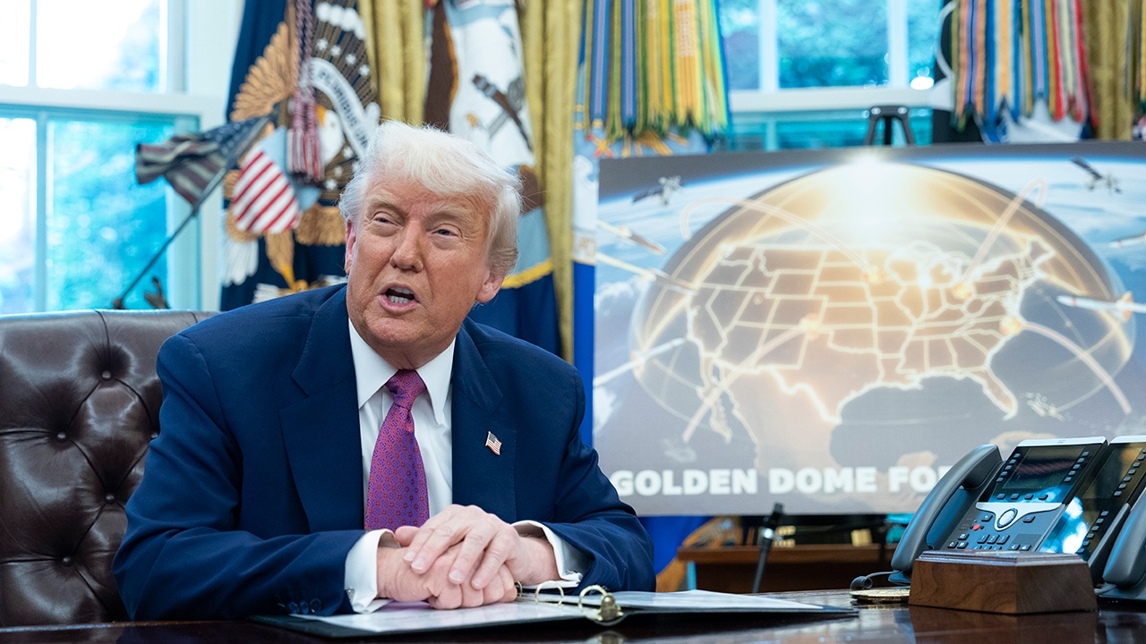 Трамп заявил о важности ПРО «Золотой купол» для выживания и успеха США Трамп заявил о важности ПРО «Золотой купол» для выживания и успеха США