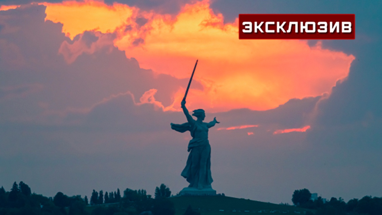 В монументе «Родина-мать» нашли труп мужчины, началась проверка В монументе «Родина-мать» нашли труп мужчины, началась проверка