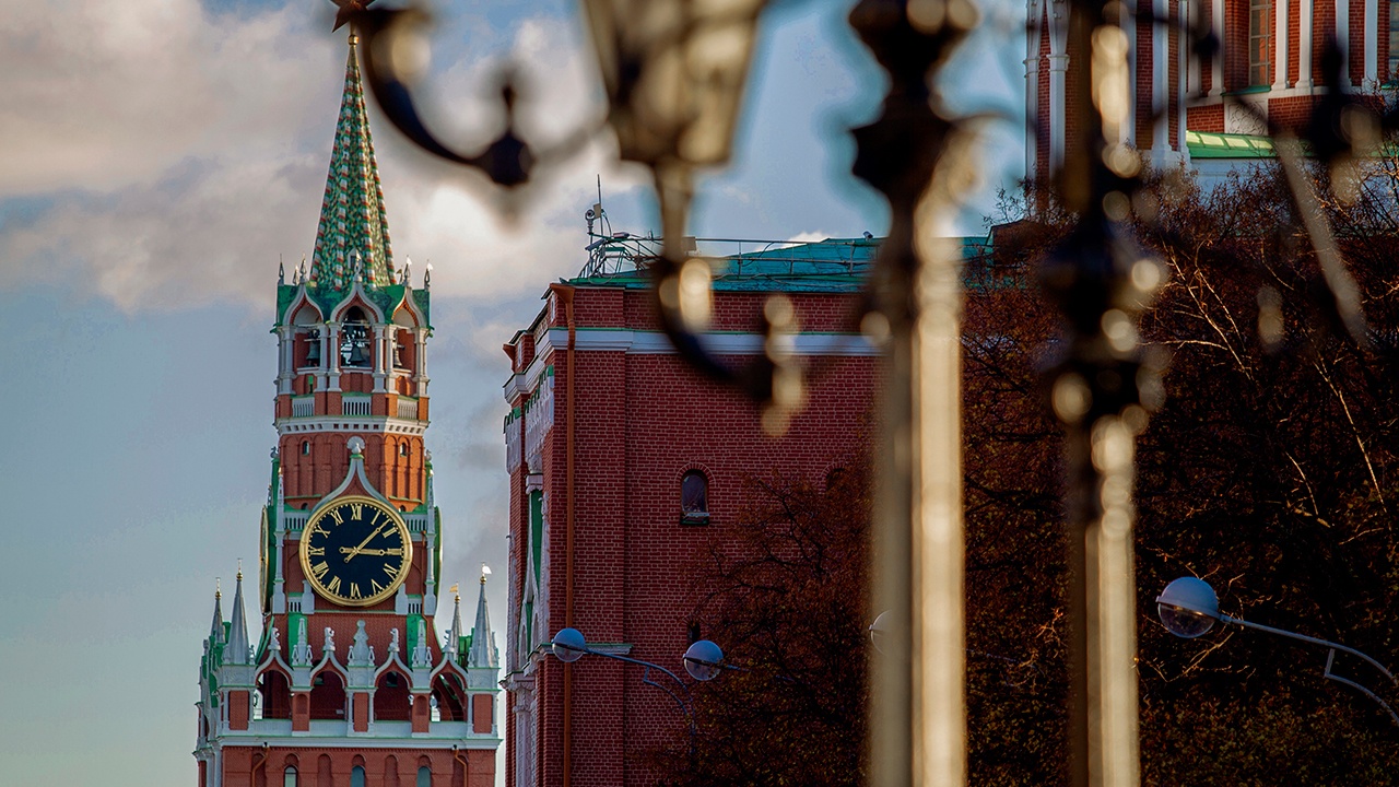 В Кремле заявили о планах Путина посетить ЛНР и ДНР В Кремле заявили о планах Путина посетить ЛНР и ДНР