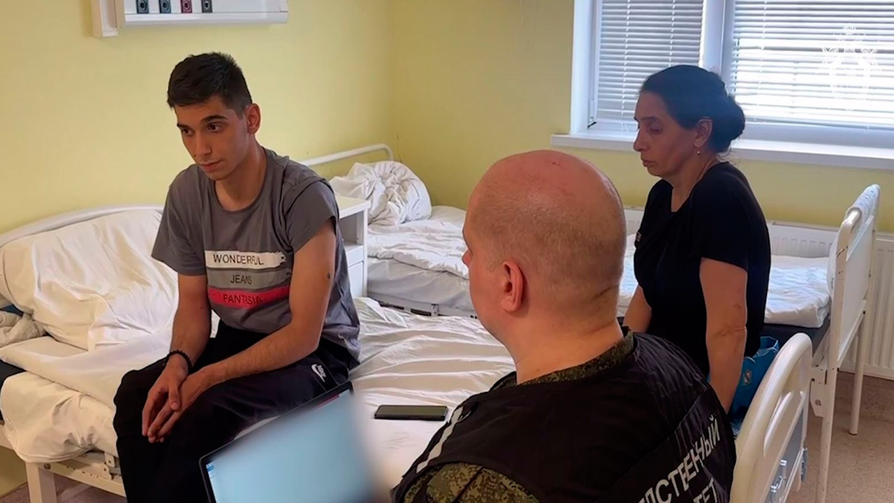 «Прилетели осколки в руку и голову»: дети рассказали об обстреле Льгова «Прилетели осколки в руку и голову»: дети рассказали об обстреле Льгова