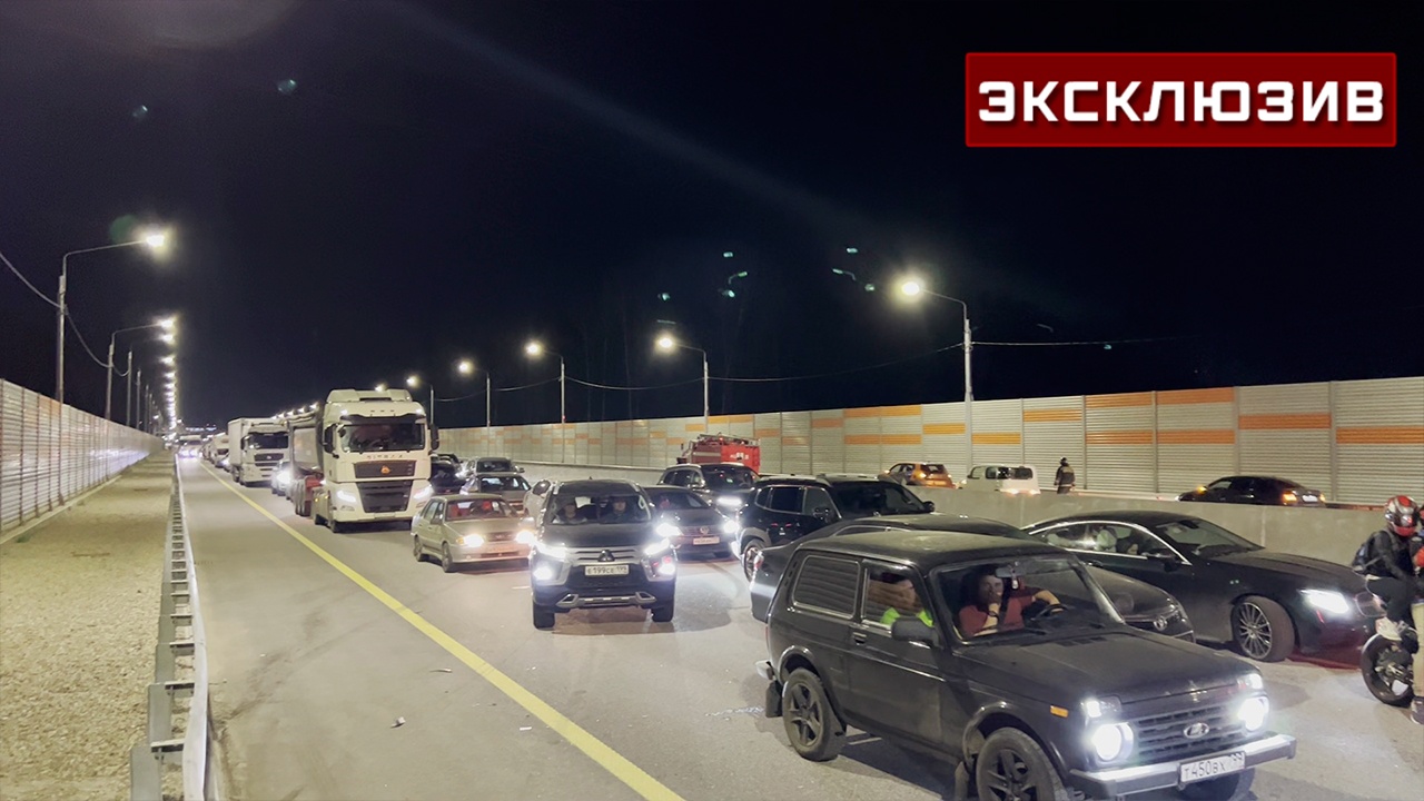 Очевидицы ДТП у Ногинска с помощью кирпича освободили дорогу для скорой Очевидицы ДТП у Ногинска с помощью кирпича освободили дорогу для скорой