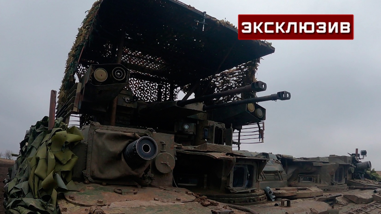 Боец рассказал, как БМПТ уцелела после прилета сразу двух гранат Боец рассказал, как БМПТ уцелела после прилета сразу двух гранат