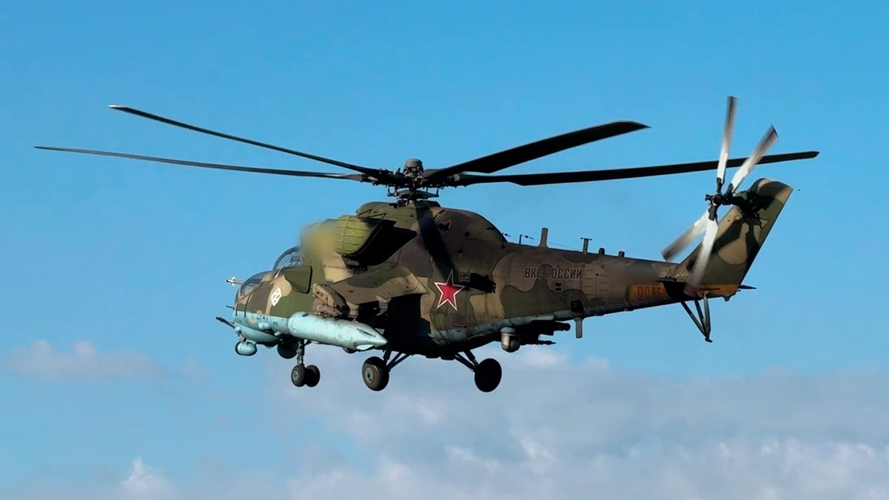 Экипаж Ми-35М ликвидировал боевиков в зоне спецоперации Экипаж Ми-35М ликвидировал боевиков в зоне спецоперации