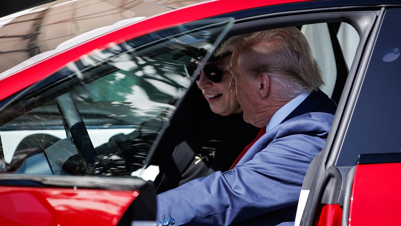 NYT перечислила восемь способов для Трампа и Маска насолить друг другу NYT перечислила восемь способов для Трампа и Маска насолить друг другу