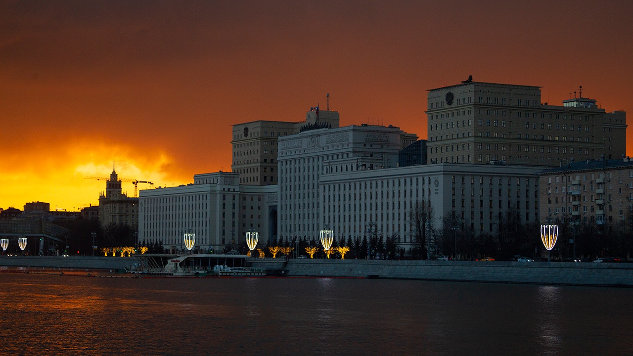 ВС РФ ночью нанесли групповой удар по предприятиям ОПК в Киеве ВС РФ ночью нанесли групповой удар по предприятиям ОПК в Киеве