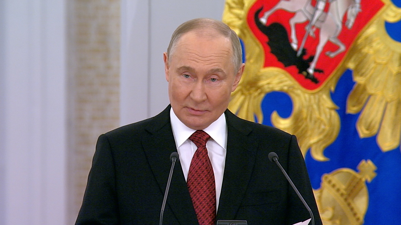 Путин: преданность россиян укрепляет силу и суверенитет страны Путин: преданность россиян укрепляет силу и суверенитет страны