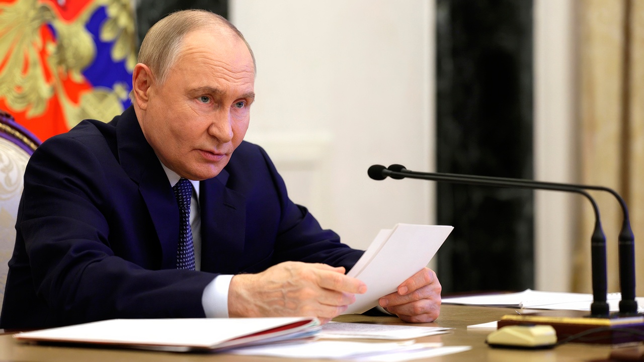 Путин провел телефонный разговор с премьер-министром Израиля Путин провел телефонный разговор с премьер-министром Израиля