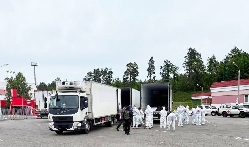 Источник: Россия передала Украине 1200 тел погибших солдат ВСУ Источник: Россия передала Украине 1200 тел погибших солдат ВСУ
