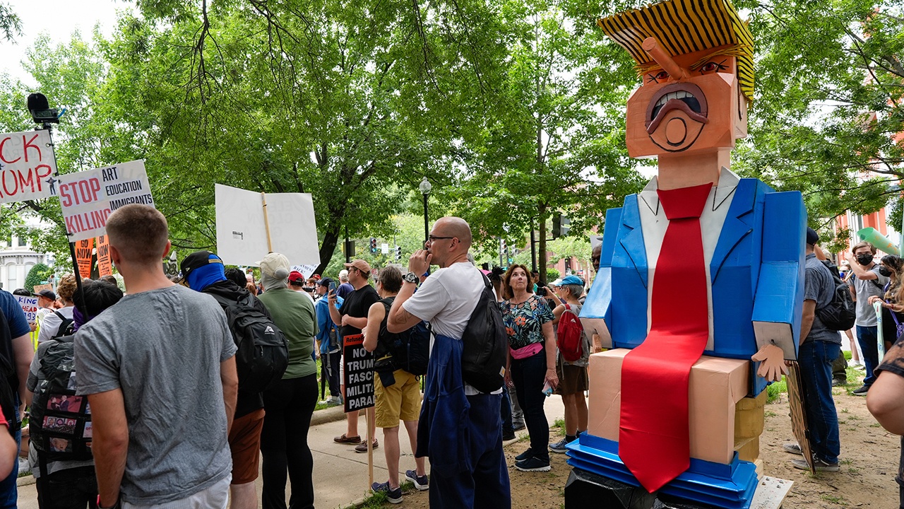 В Солт-Лейк-Сити произошла стрельба на митинге против Трампа В Солт-Лейк-Сити произошла стрельба на митинге против Трампа