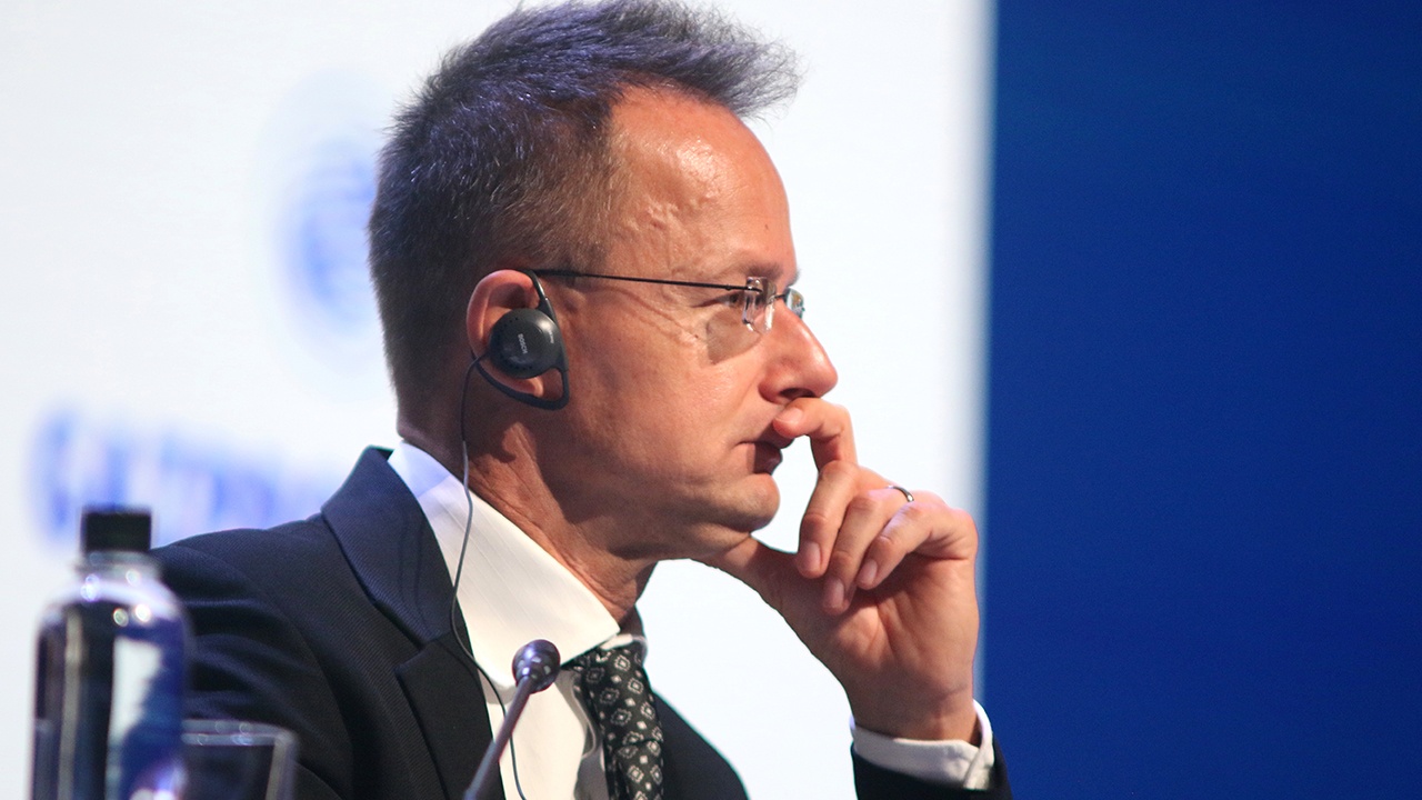 Сийярто раскритиковал план фон дер Ляйен и Зеленского против России Сийярто раскритиковал план фон дер Ляйен и Зеленского против России