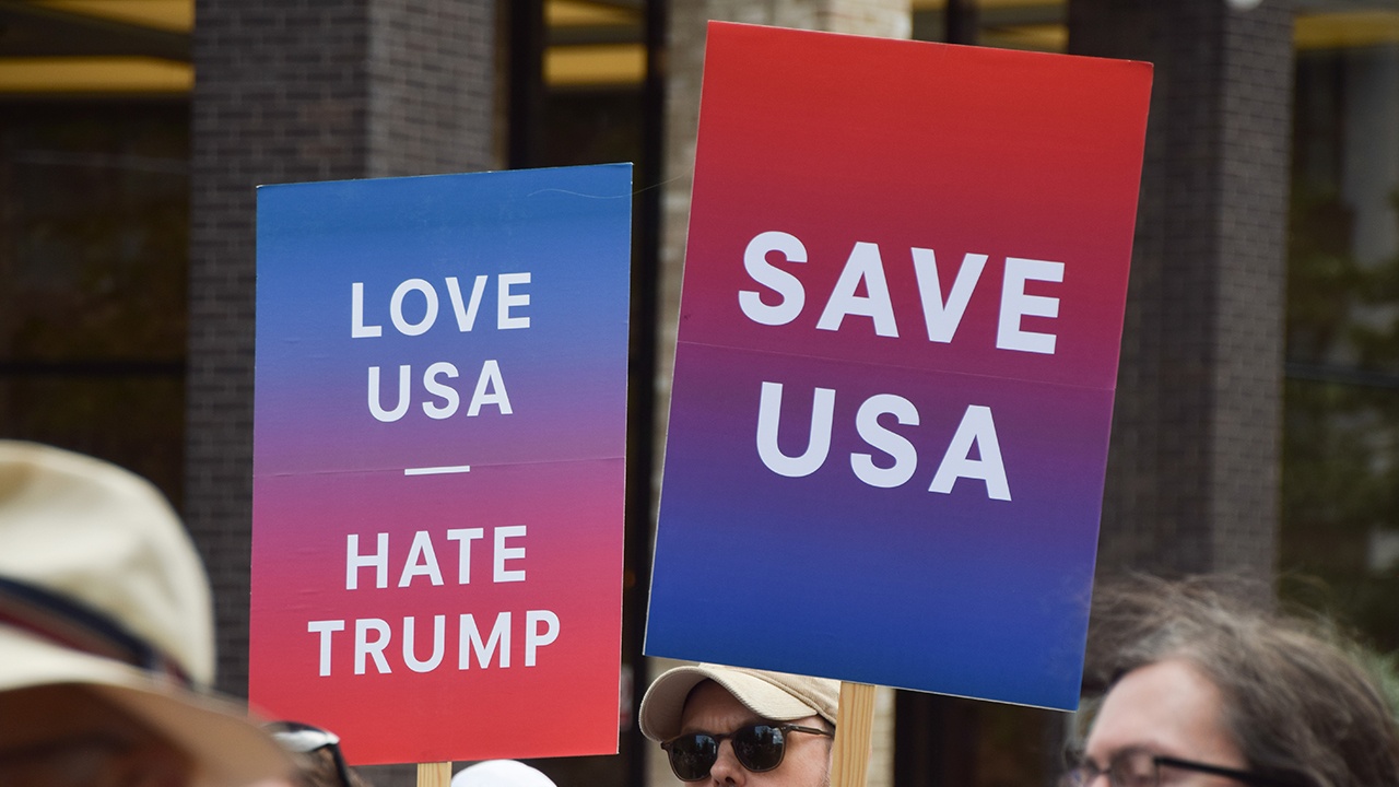 Рядом с Вашингтоном начался протест против политики Трампа Рядом с Вашингтоном начался протест против политики Трампа