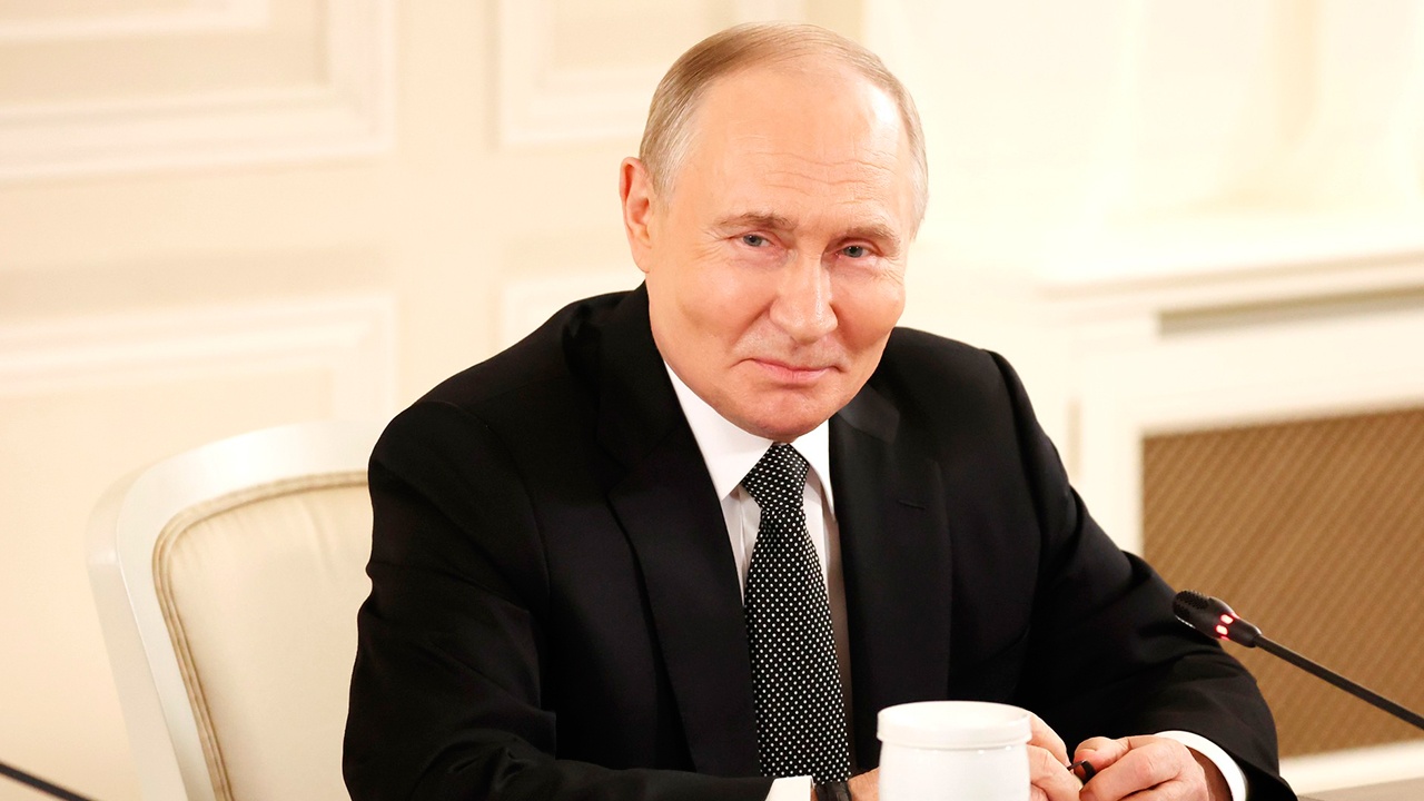 Путин заявил, что готов встретиться с Зеленским Путин заявил, что готов встретиться с Зеленским