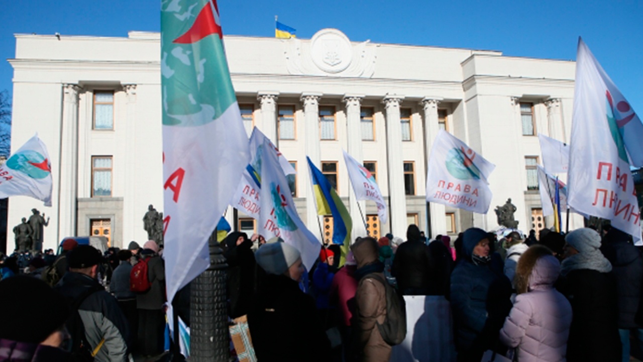 В Киеве прошла самая масштабная акция протеста с начала СВО В Киеве прошла самая масштабная акция протеста с начала СВО
