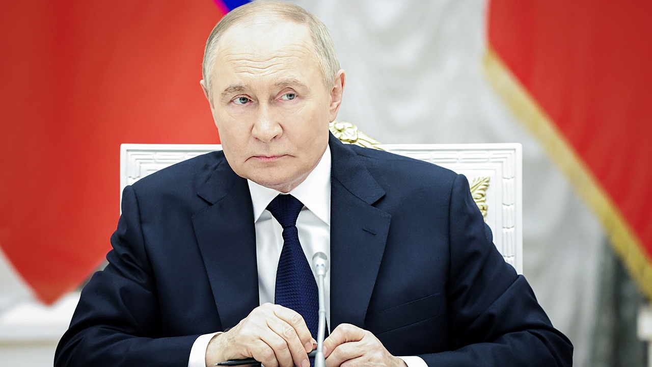 Путин: Украина достойна лучшей судьбы Путин: Украина достойна лучшей судьбы