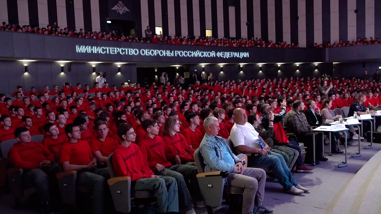 В Кубинке прошел суперфинал XVI конкурса-фестиваля «Теркинские чтения» В Кубинке прошел суперфинал XVI конкурса-фестиваля «Теркинские чтения»
